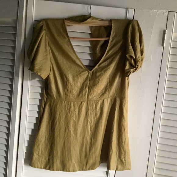 BCBG top, medium, chartreuse - Picture 2 of 4